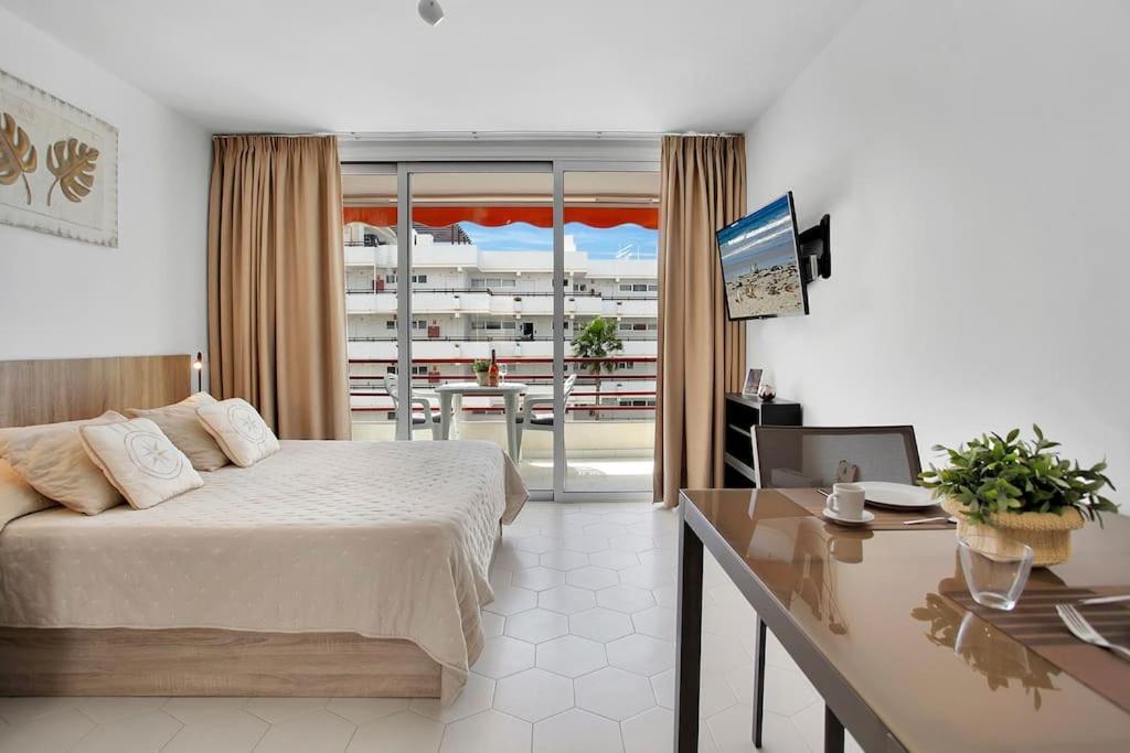 Alexander Apartment Playa De Las Americas エクステリア 写真